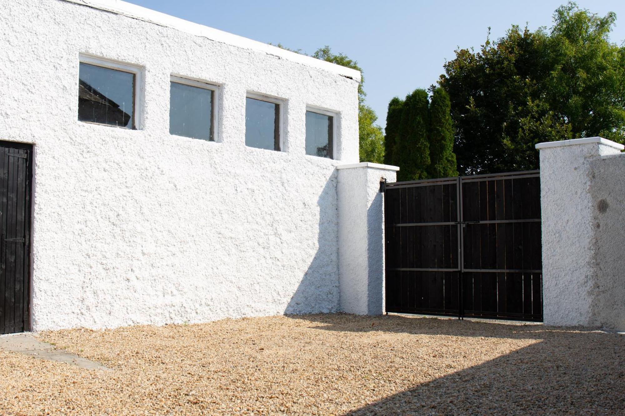 Hill House Lodge Sleeps 6 Overlooking The Rock Of Cashel キャッシェル エクステリア 写真