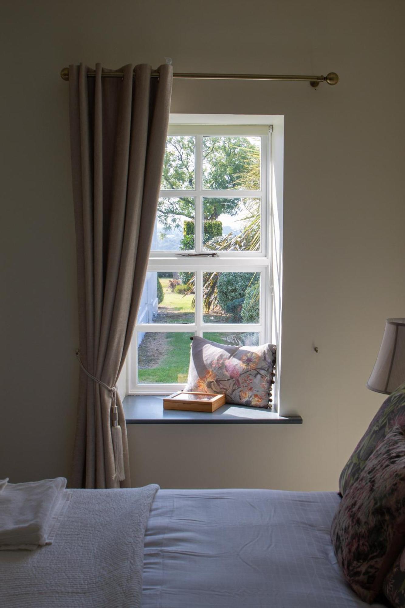 Hill House Lodge Sleeps 6 Overlooking The Rock Of Cashel キャッシェル エクステリア 写真